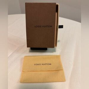 Louis Vuitton Tan Box with Cream Pouch